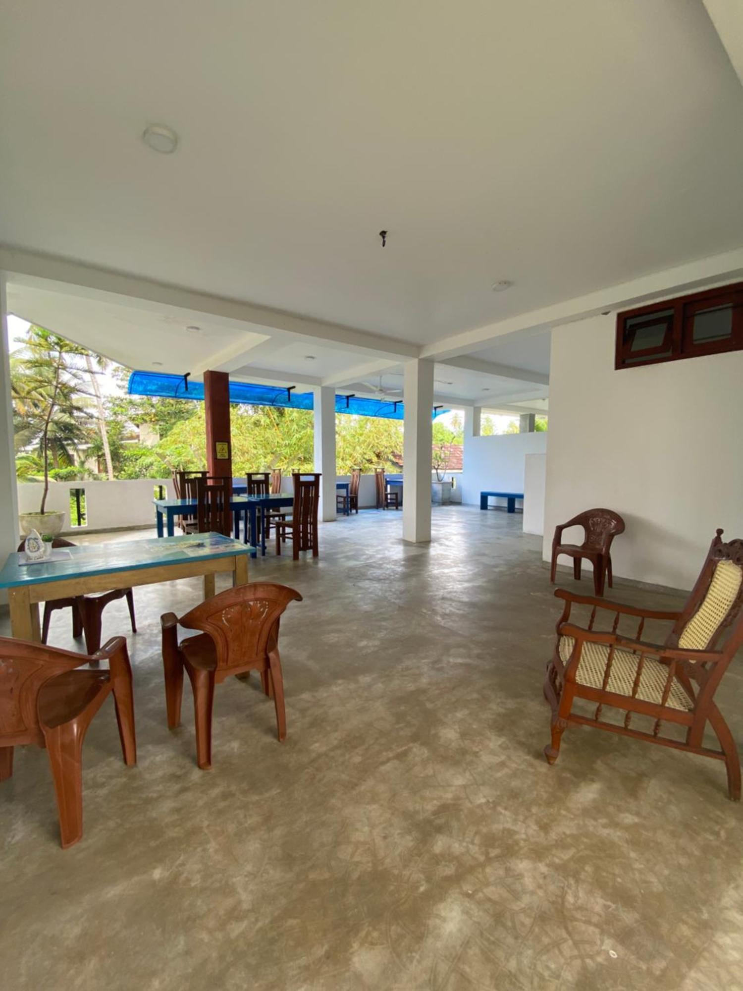 Araliya Suite Inn Хикадува Екстериор снимка