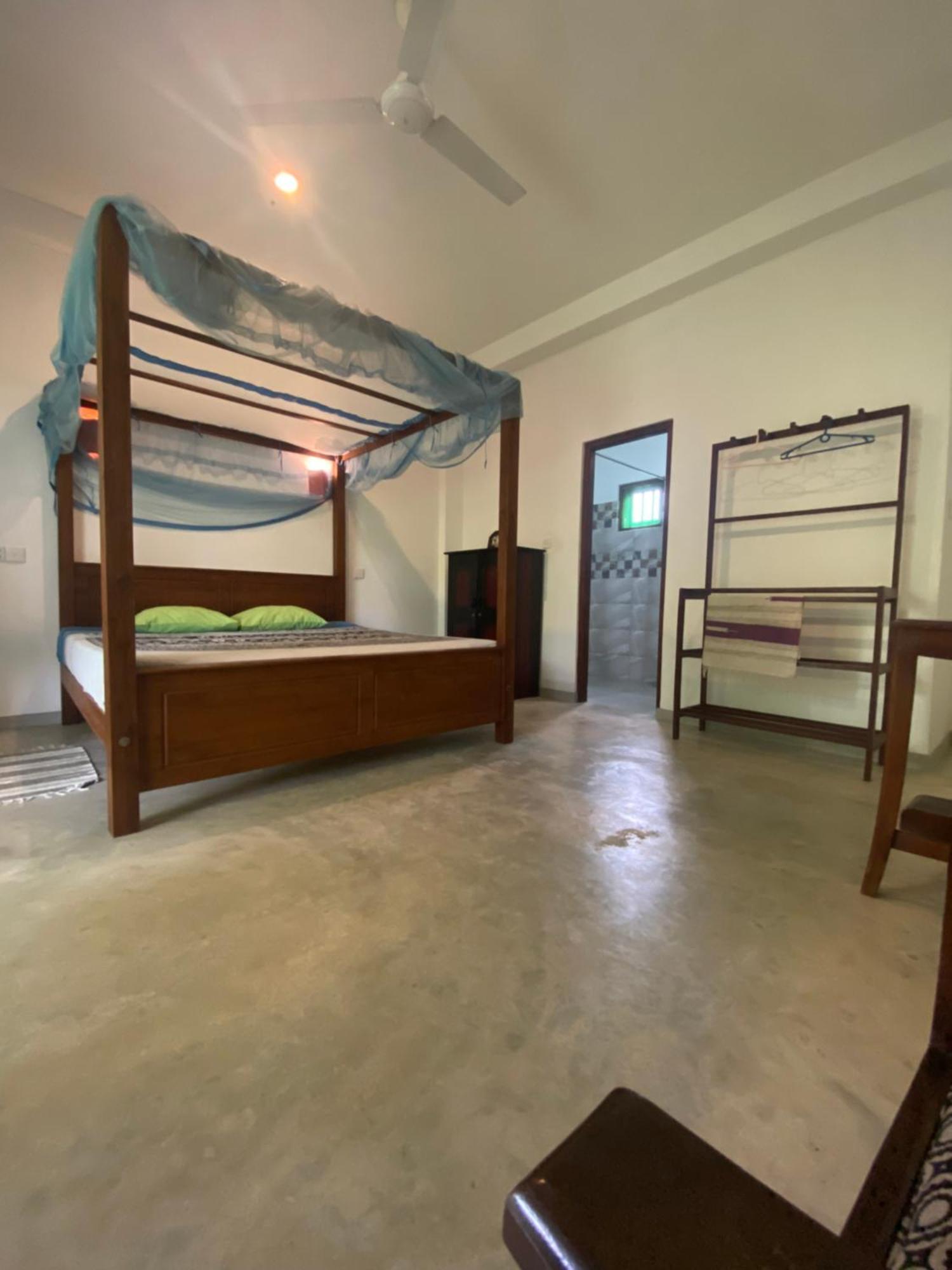 Araliya Suite Inn Хикадува Екстериор снимка