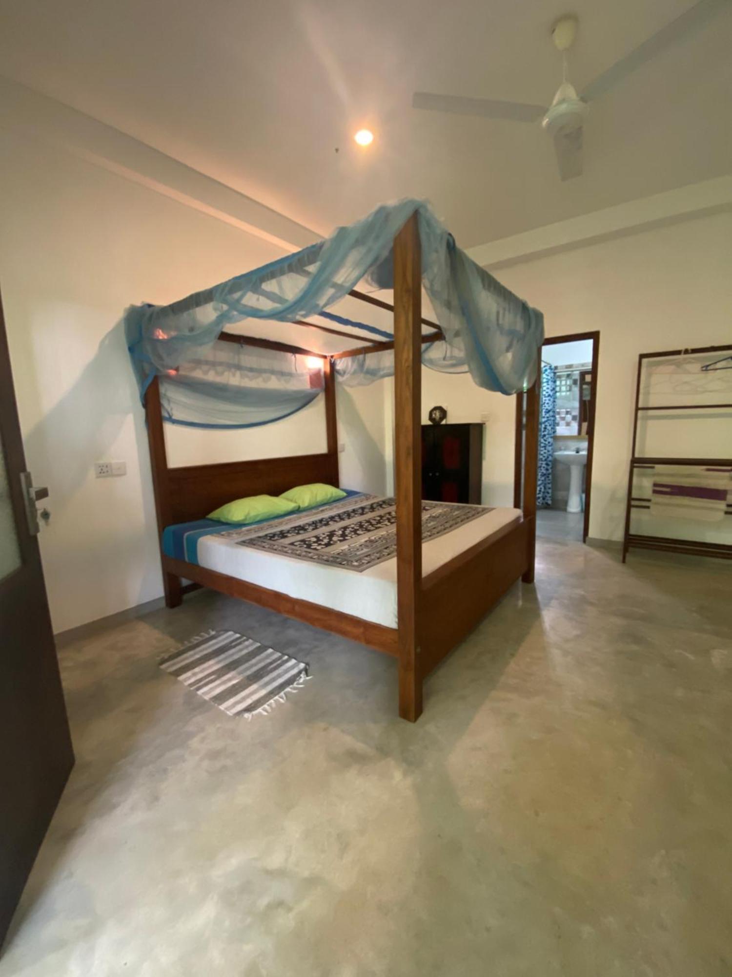 Araliya Suite Inn Хикадува Екстериор снимка