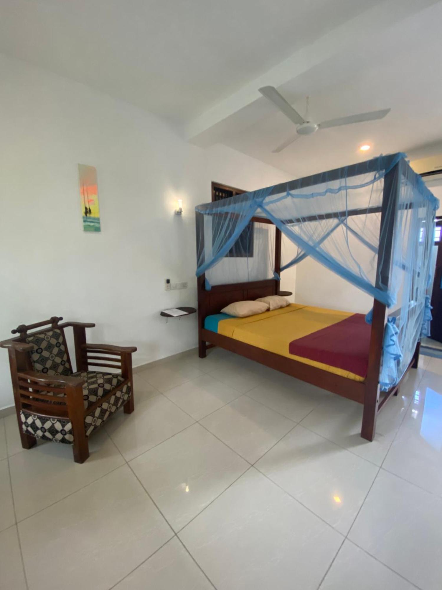 Araliya Suite Inn Хикадува Екстериор снимка