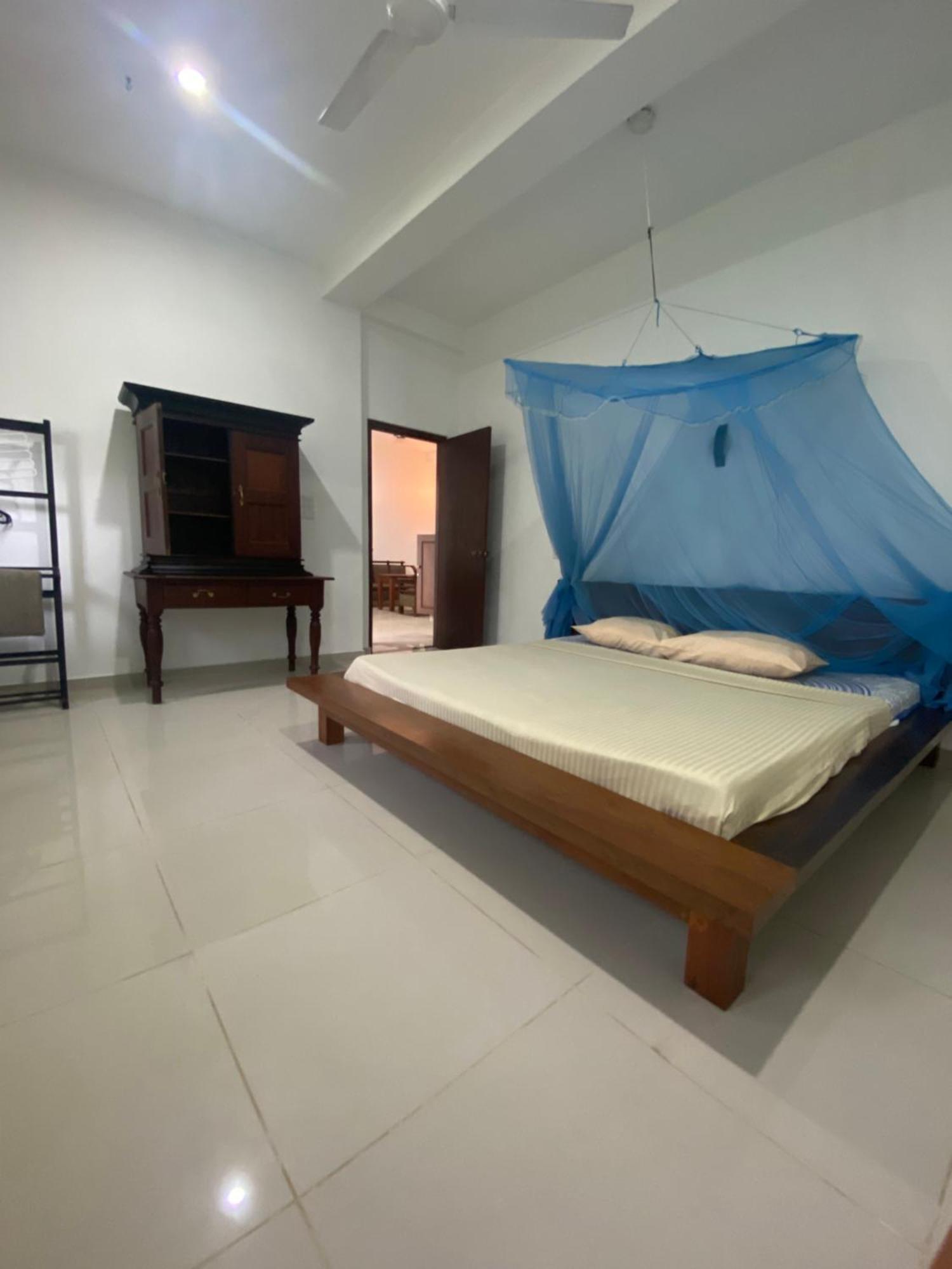 Araliya Suite Inn Хикадува Екстериор снимка