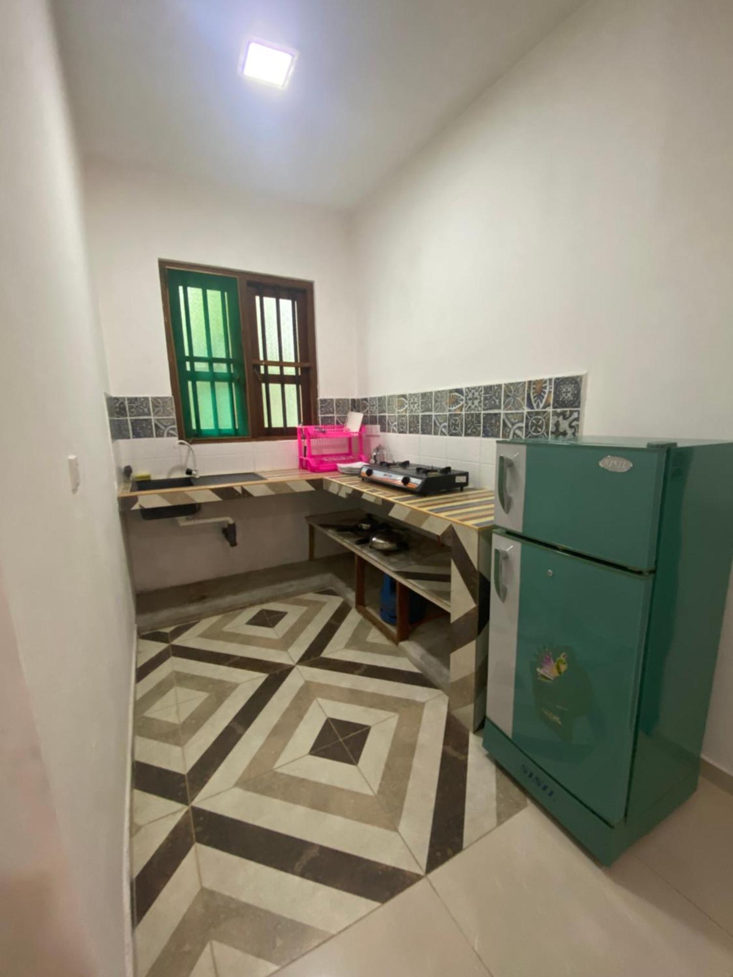 Araliya Suite Inn Хикадува Екстериор снимка